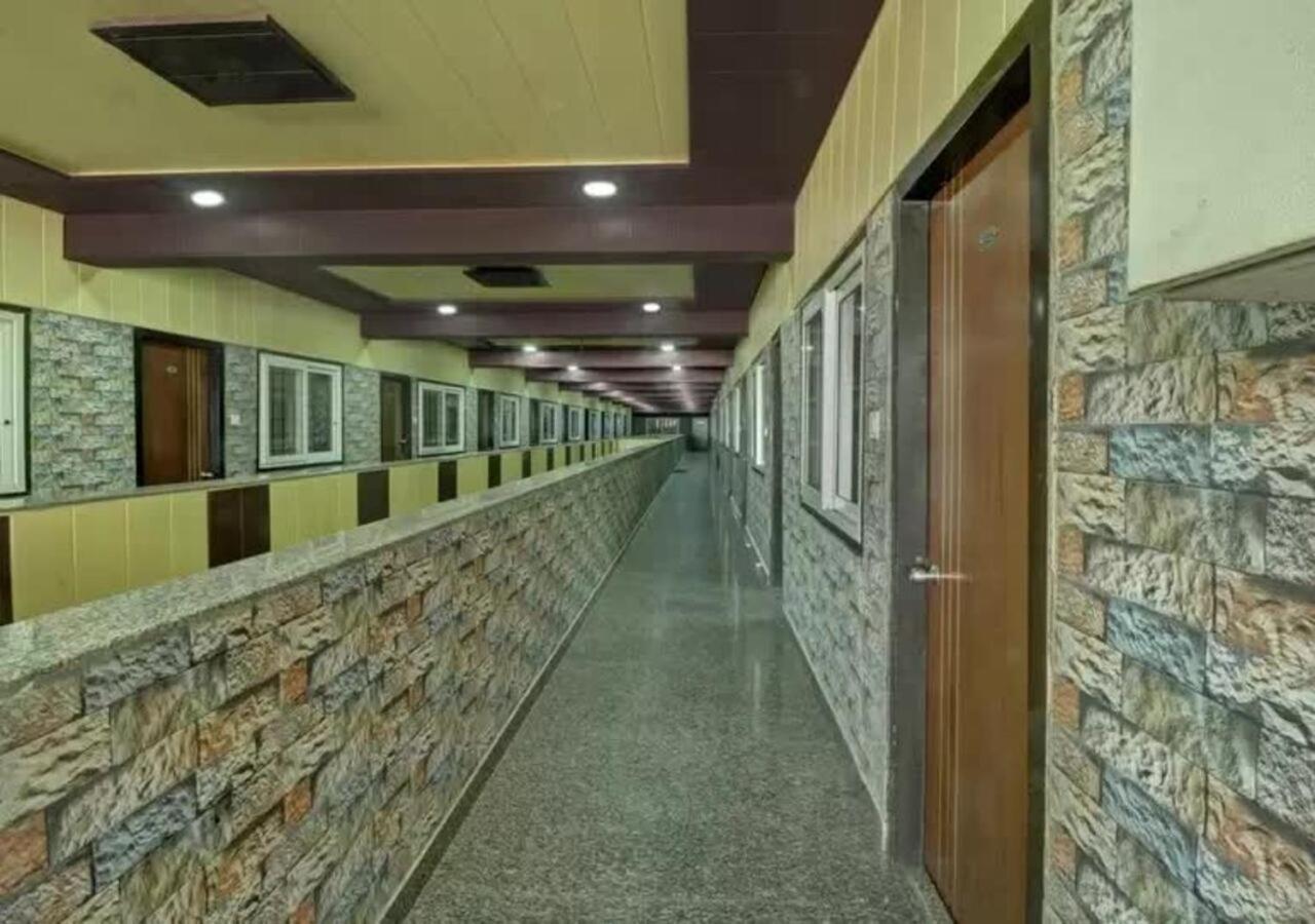 Hotel Santoshi Hometel Raichur Екстериор снимка