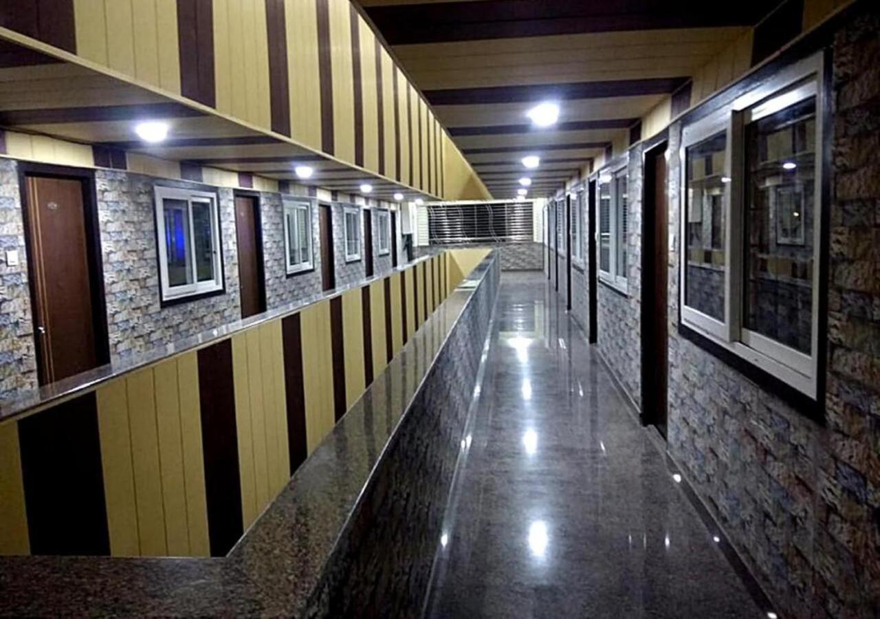 Hotel Santoshi Hometel Raichur Екстериор снимка