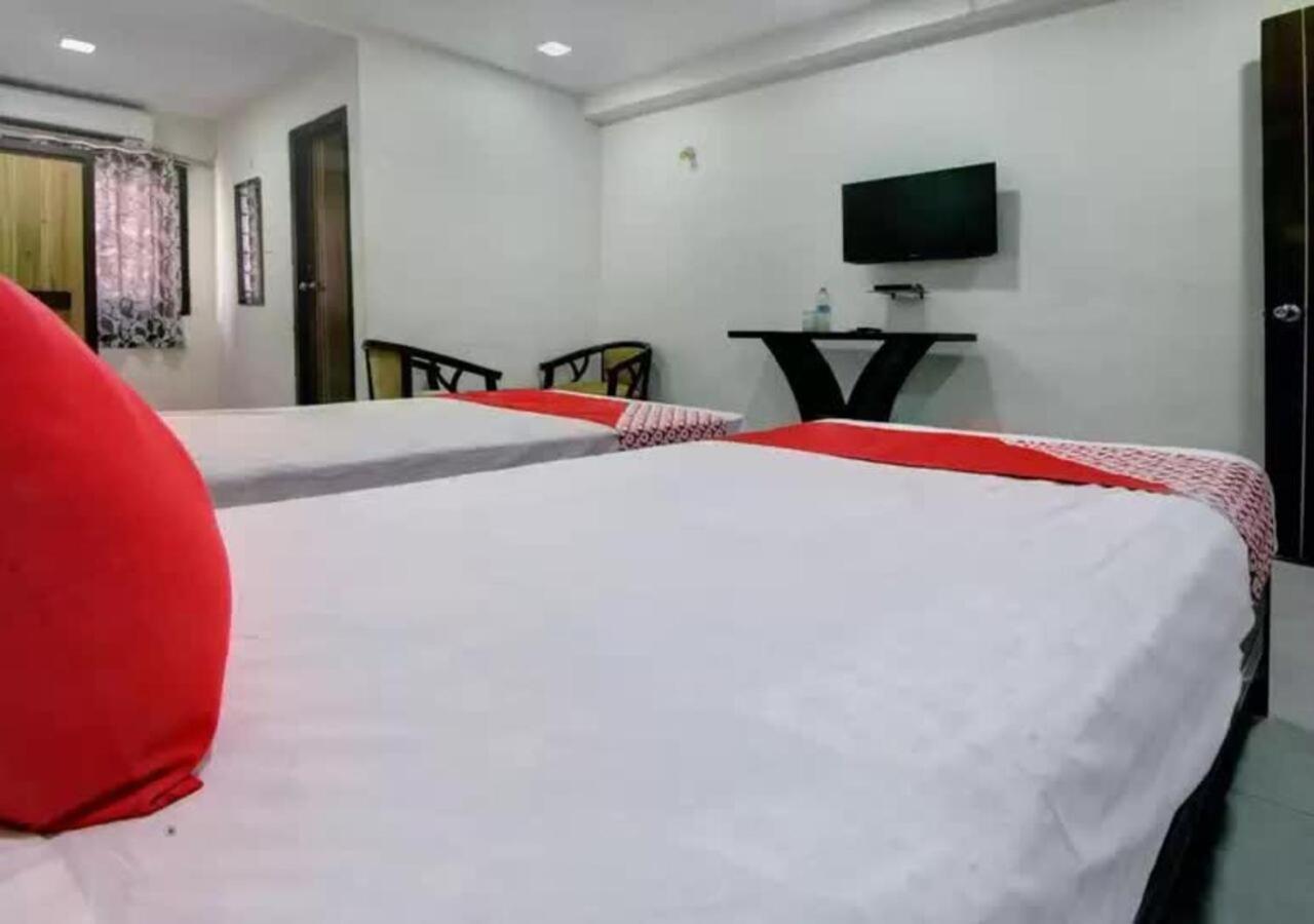 Hotel Santoshi Hometel Raichur Екстериор снимка